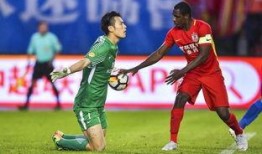 国内足球记者爆料新闻,顶级球星加盟豪门球队