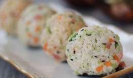 爆料饭团怎么吃视频,如何轻松制作美味爆料饭团