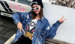 女生的牛仔衣套装爆料视频,揭秘女生牛仔衣套装的时尚魅力