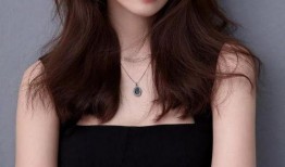 娱乐大爆料林允儿视频,甜美魅力再升级，娱乐大爆料引热议