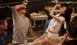 女子爆料老公喝醉酒视频